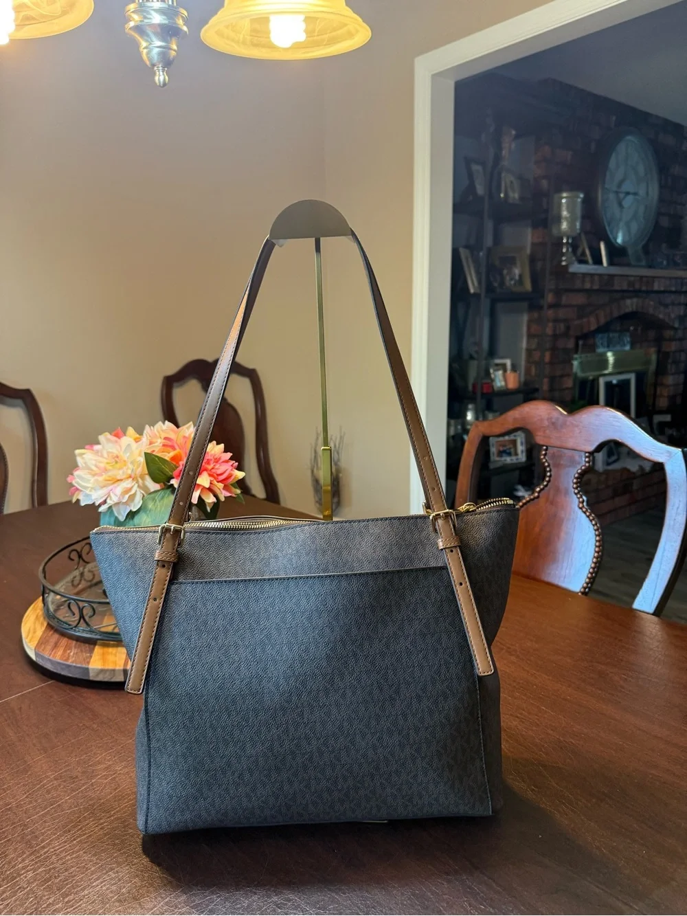 Michael Kors signature Voyager Dark Brown/Black Logo Shoulder Tote